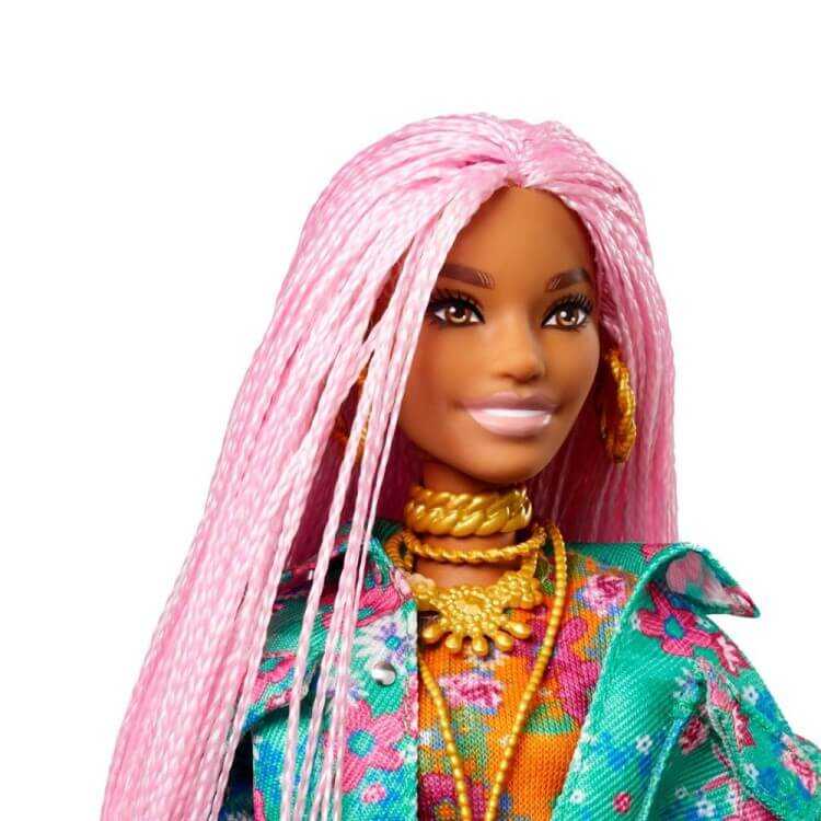 Barbie Extra - Pembe Örgü Saçlı Bebek GXF09