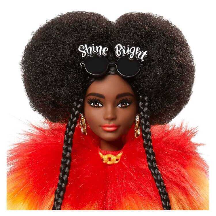 Barbie Extra - Renkli Ceketli Bebek GVR04