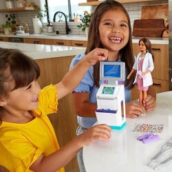 Barbie`nin Klinik Oyun Seti GTN61 - 4