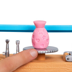 Barbie`Nin Sanat Atölyesi Oyun Seti Hcm85 - 15