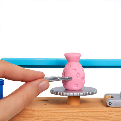 Barbie`Nin Sanat Atölyesi Oyun Seti Hcm85 - 14