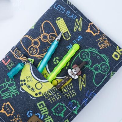 Coverworld Oyun Konsolu Desen Cepli Büyük 24x34 - 2