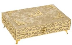 İkra Serisi Kadife Kaplamalı Ahşap Plaket Kut Çanta Boy Bilgisayar Hatlı Arapça Kadife Kuran-ı Kerim - Furkan Neşriyat