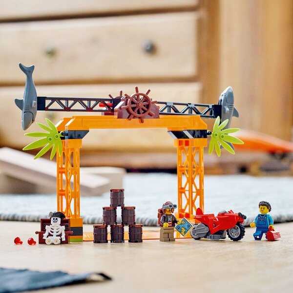 Lego City Köpek Balığı Saldırısı Gösteri Yarışması 60342