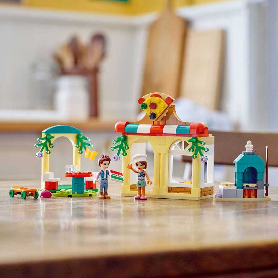 Lego Friends Heartlake City Pizzacısı 41705 - 3