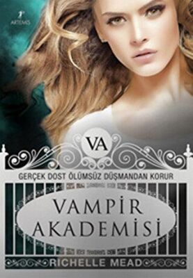Vampir Akademisi 1 -Gerçek Dost Ölümsüz Düşmandan Korur kapağı