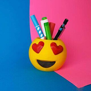 Yade Kalemlik 3D Emoji Kalpli Gözler - 1