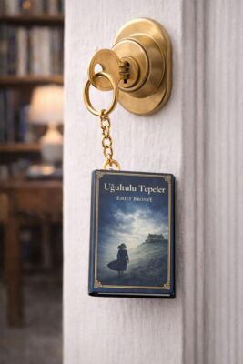 Yıldız Defter 4,5x7cm Kitap Anahtarlık - Uğultulu Tepeler - 3